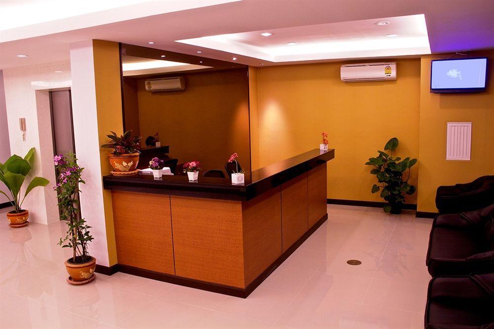 Hotel OYO 373 Mc Ginger House Patong Exterior foto