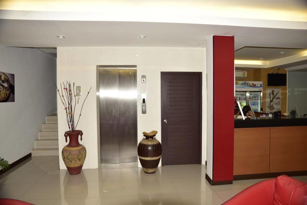 Hotel OYO 373 Mc Ginger House Patong Exterior foto